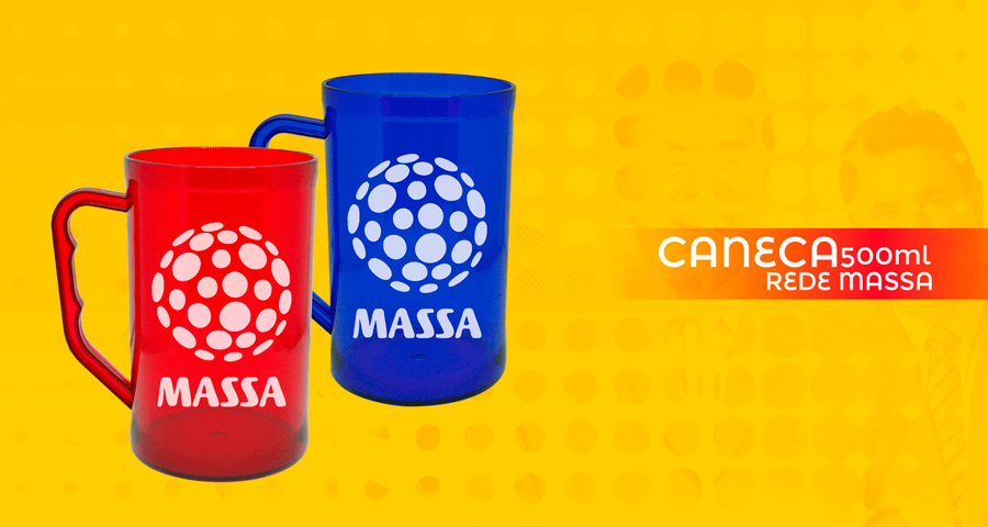 Canecas de 500 ml vermelha e azul com a marca da Rede Massa